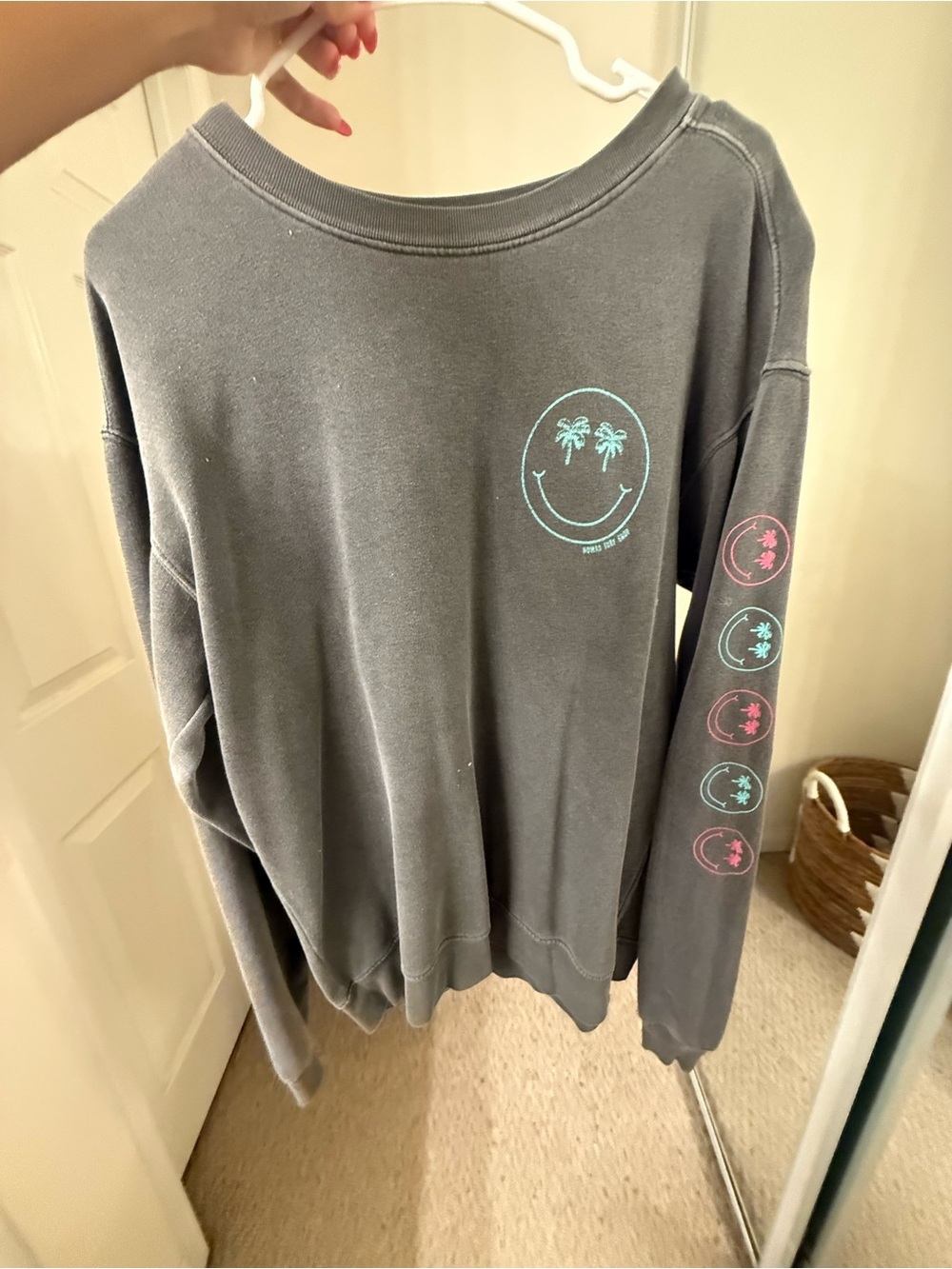 Blue 84 | Nomad Surf Shop | Never Stop Smiling Crewneck Sweatshirt | Size Small